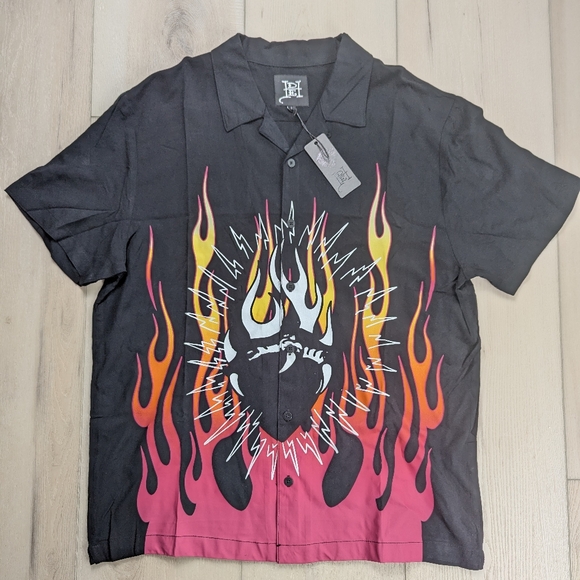 Ed Hardy Tattoo Shirt Mens L Fire Heart Black Pink Flames Collar Button Camp NWT - Picture 1 of 10